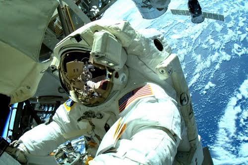 Create shield from Earth-like field for spacecraft