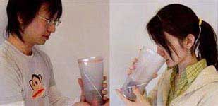 Cup of love to remove the distance
