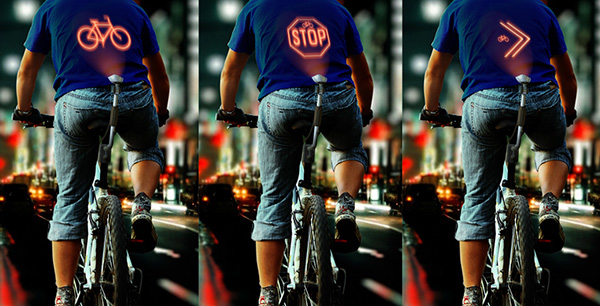Cyclee concept: status projector running on the road of the bike