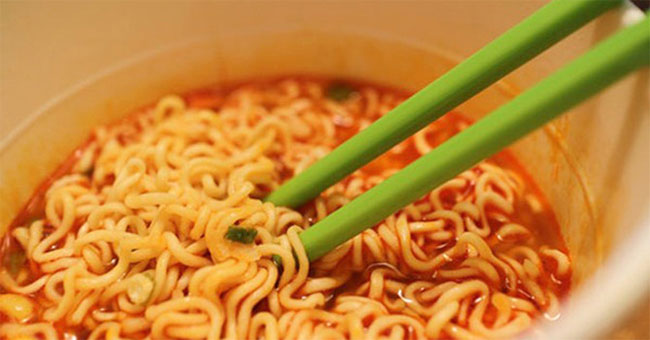 Dangerous instant noodles with children