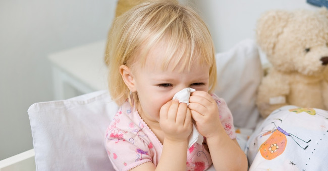 Deal with 4 common diseases of hot season in young children