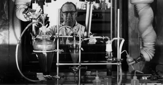 Decipher the mystery where the US built an atomic bomb