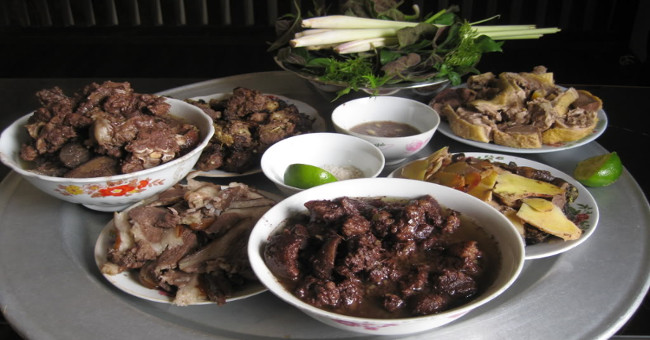 'Deciphering' mysterious dishes of cavalry during Tet