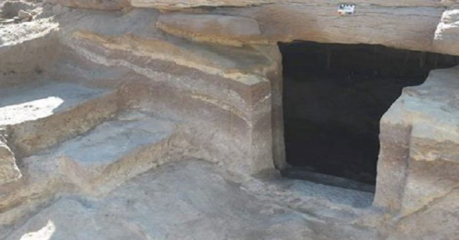 Decode the mysterious cemetery about 3400 years