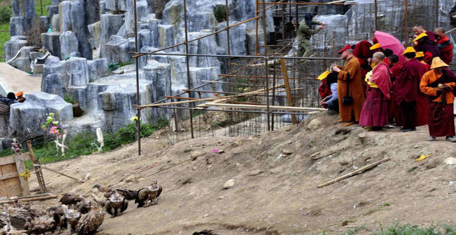 Decode the mystery of the strange burial customs of Tibetans