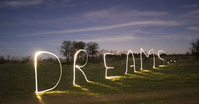 Decode the premonition from the 9 most frequent dreams of man
