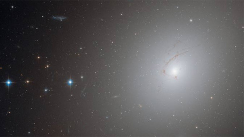 Detect a black hole in the center of the galaxy