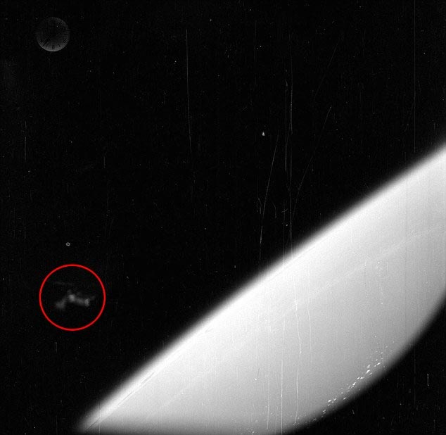 Detect UFOs in old space photos