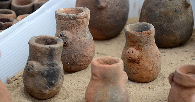 Detected more than 2,200 pieces of pottery and pre-Inca period objects