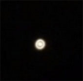 Detecting mysterious light is said to be UFO in Lon Don