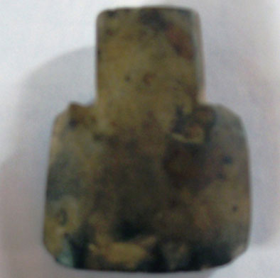Detecting stone ax about 5,000 years old in Quang Binh