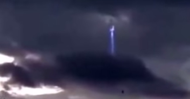 Detecting UFOs 'shortcut path to the universe' to Earth?
