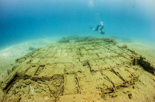 Detecting wrecks from the 17th century