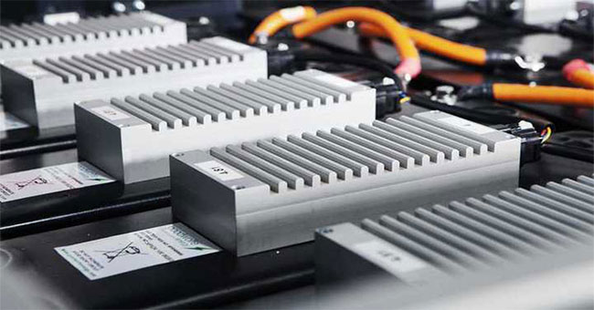 Developed electric vehicle batteries that can heat themselves and charge quickly despite the cold winter