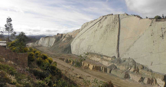 Discover cliffs with more than 5,000 ancient dinosaur footprints