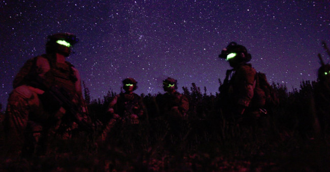 Discover special glasses that help American soldiers see through the night