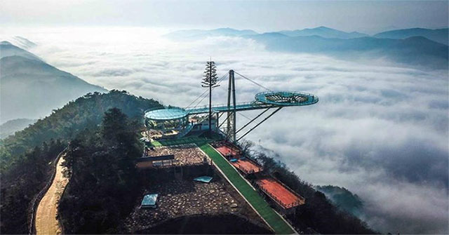 Discover the Guinness Sky Mirror glass in Hubei