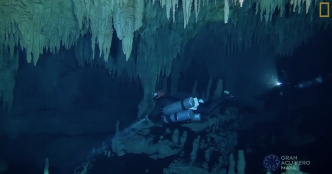 Discover the largest underwater cave on the planet
