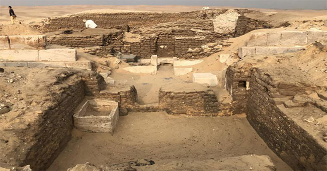 Discover the mysterious 'watchman' tomb in Egypt