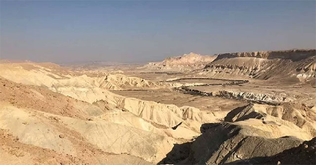 Discover the origin of the ancient lake under the desert