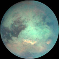 Discover the Titan's large mountain range of Saturn