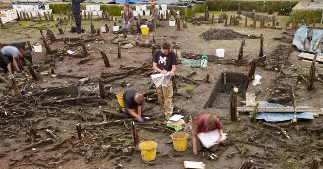 Discovered a prehistoric village of 3,000 years old in England