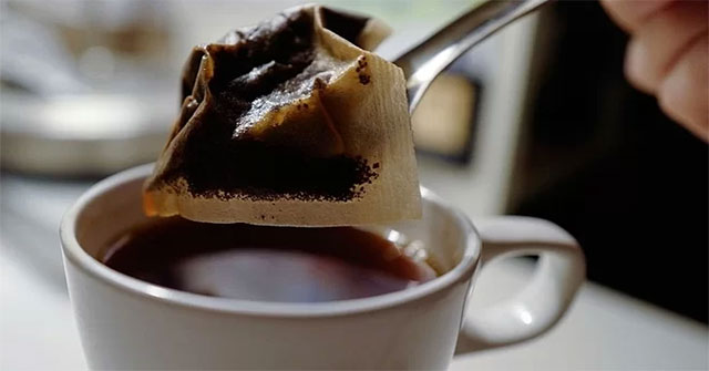 Discovered billions of microscopic particles in tea filter bags