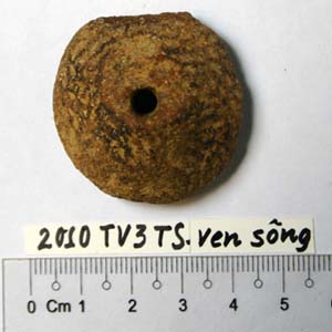 Discovered many thousand-year-old artifacts in the lake