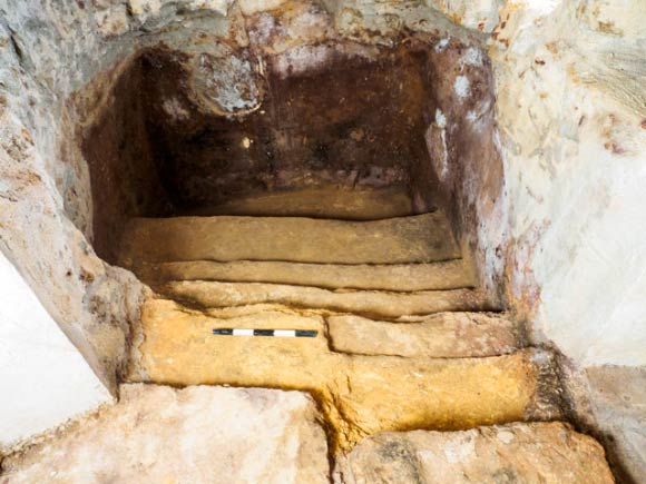 Discovered the 2,000-year-old Jewish bath of ancient times