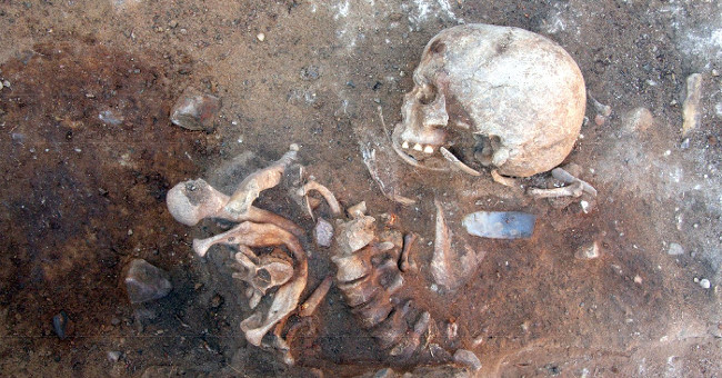 Discovered the 7,000-year-old remains buried in strange posture