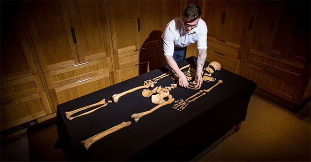 Discovered woman was 'sealed' in mortar Tower of London 5 centuries
