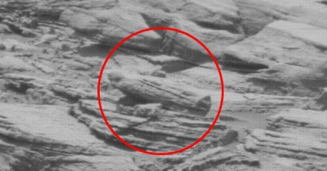 Discovering Egyptian mummy on Mars?