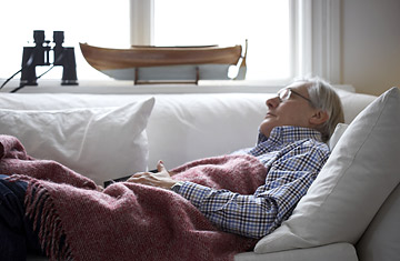 Does the elderly need more sleep?