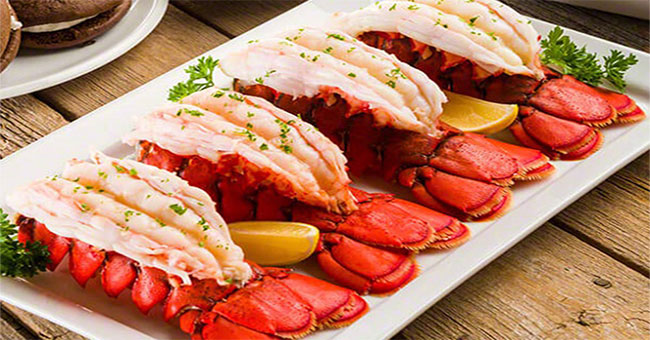 Does the lobster need to cut its pain when boiled?