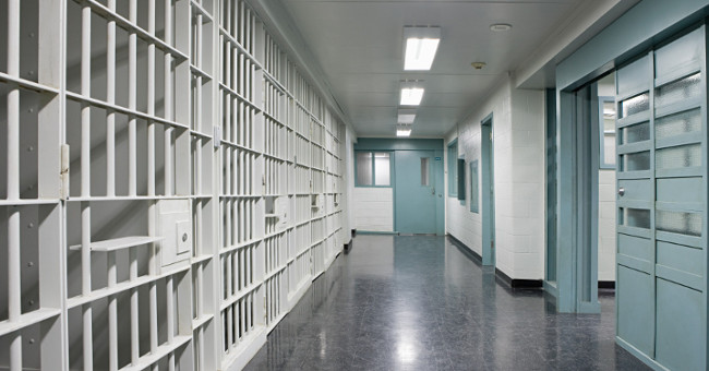Don't say the nature is hard to move, the prison can change people's personality