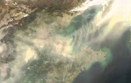 Dust from Asia stains North America