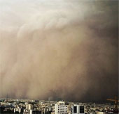 Dust storms swept across Iran, more than 30 people were injured