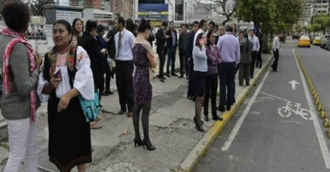 Earthquake of 7.2 Richter scale in Ecuador