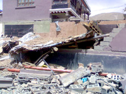 Earthquake-proof bed