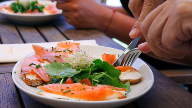 Eating lots of fresh fish helps prevent cancer