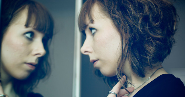 Effects turn the face in the mirror into a scary image