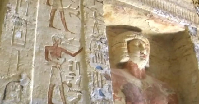 Egypt discovered a 4,400-year-old ancient tomb, full of treasures