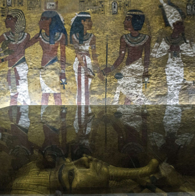 Egypt examined Tut's tomb to find Queen Nefertiti