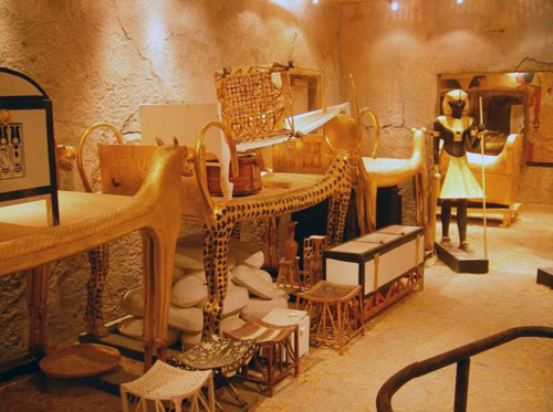 Egyptian Pharaoh and deadly curse