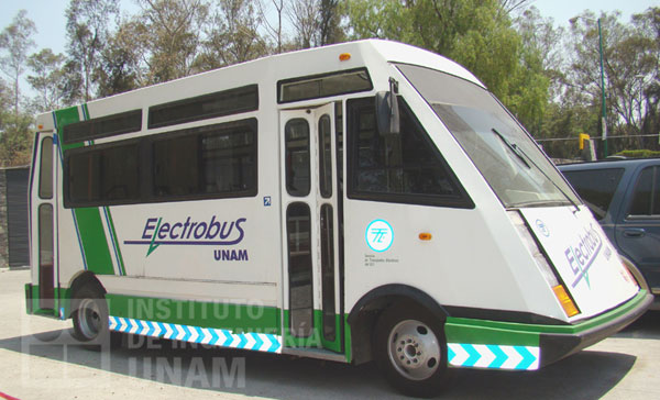 Electric bus controlled via antenna