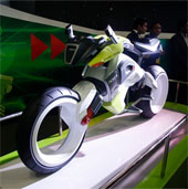 Electric vehicles use Li-Air battery technology and hydrogen fuel cell