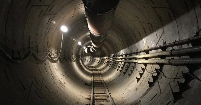 Elon Musk revealed the first anti-traffic tunnel in Los Angeles