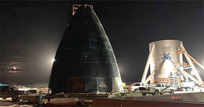 Elon Musk revealed the image of a spacecraft that can carry 100 people on Mars