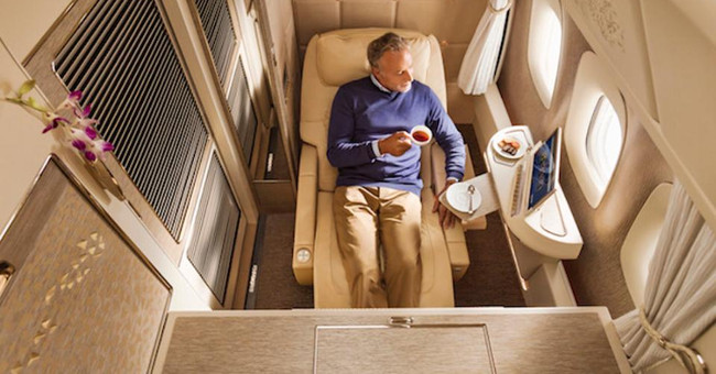 Emirates launches the new super-luxury first-class cabin Boeing 777-300ER