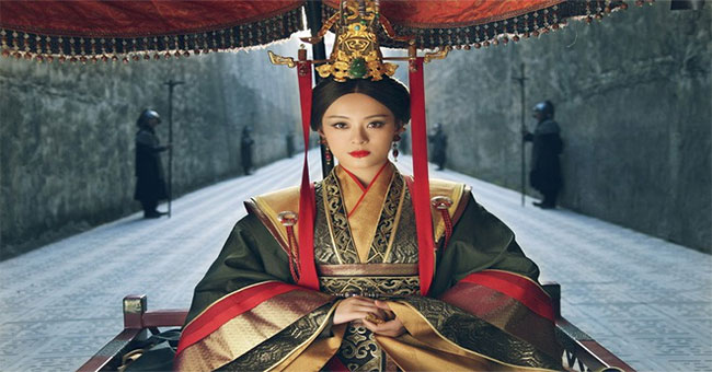 Empress Dowager loves most feudal Chinese history, harming her own children to protect mistresses